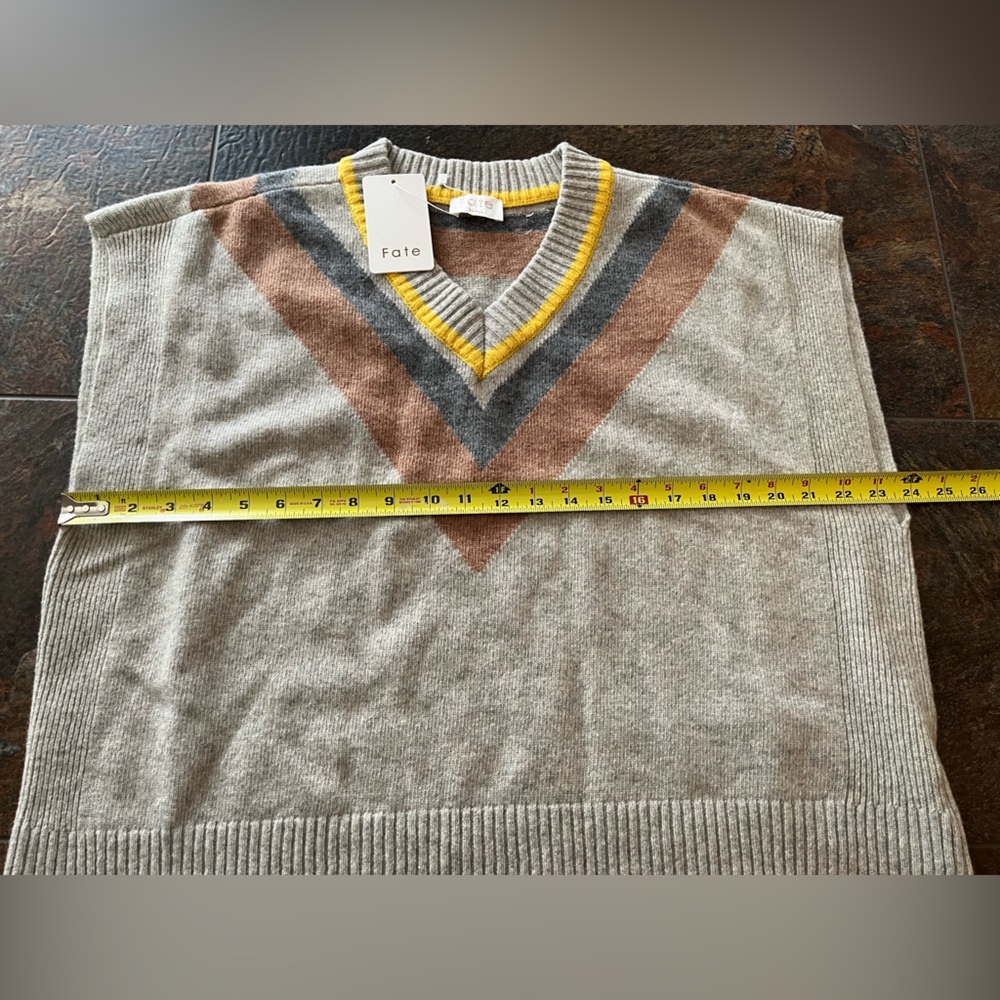 New Fate women’s gray 80% wool v neck chevron oversized sweater vest. Size small - Picture 11 of 14